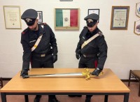 Katana e spada sequestrate