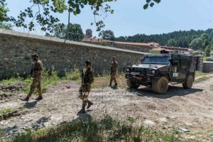 Monastero di Decane, addestramento per proteggerlo