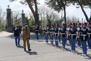 Il generale Fungo visita la Scuola sottufficiali dell'Esercito