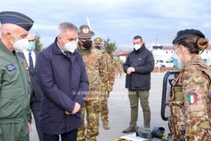 Il ministro Guerini in visita in Kosovo 