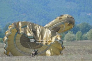 Alla Brigata Paracadutisti Folgore si addestrano i parà tedeschi